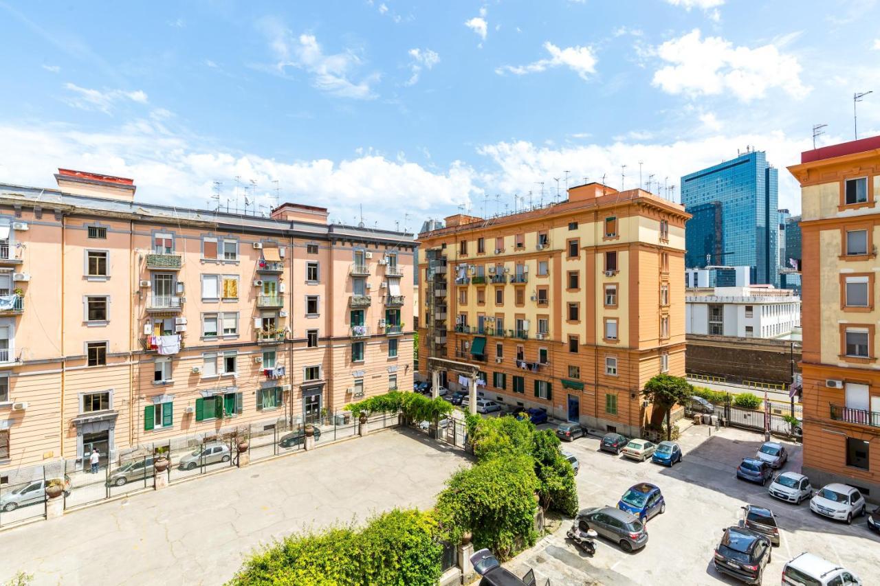Rione Emanuele III - 4 Bedroom Apartment Naples Luaran gambar
