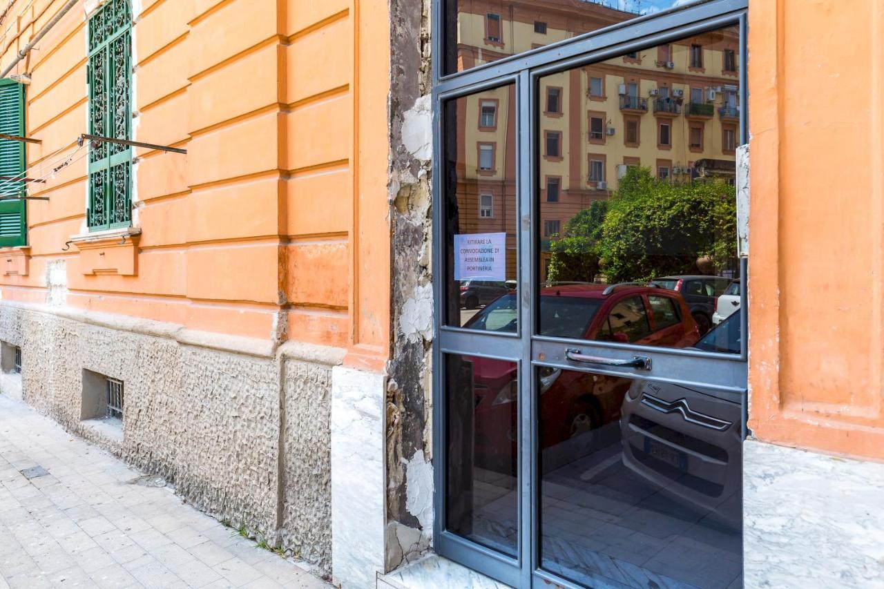 Rione Emanuele III - 4 Bedroom Apartment Naples Luaran gambar
