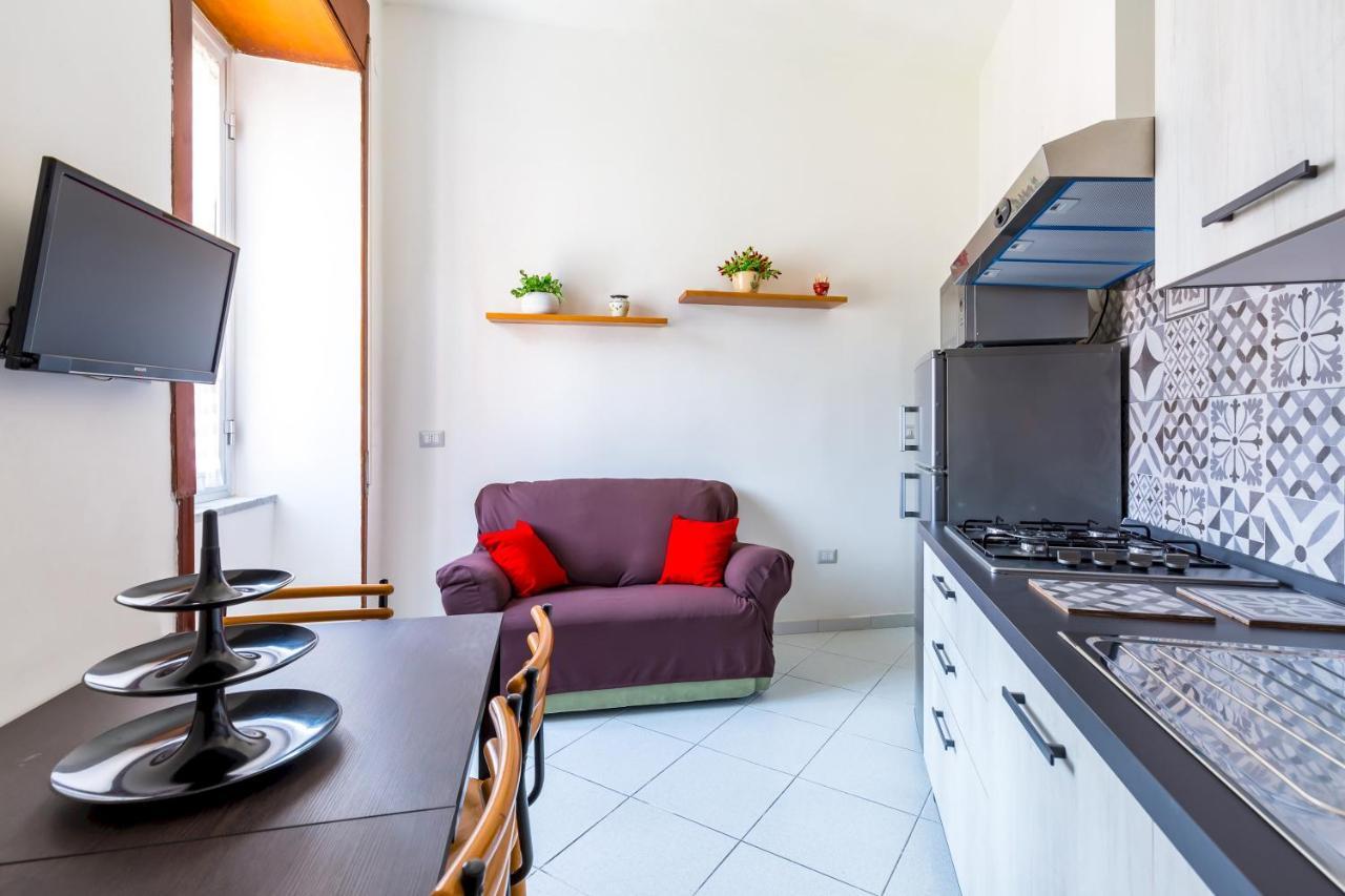 Rione Emanuele III - 4 Bedroom Apartment Naples Luaran gambar