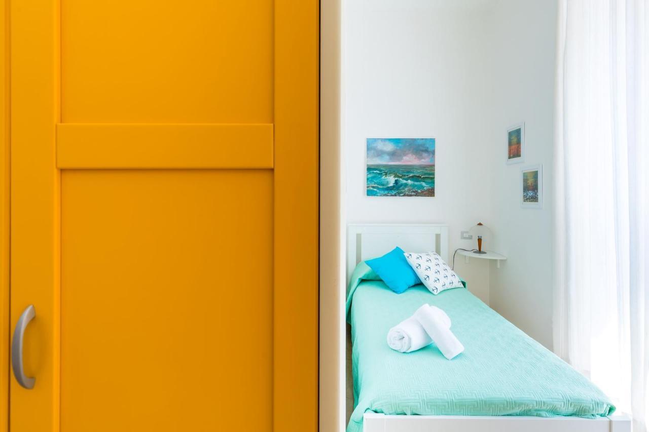 Rione Emanuele III - 4 Bedroom Apartment Naples Luaran gambar