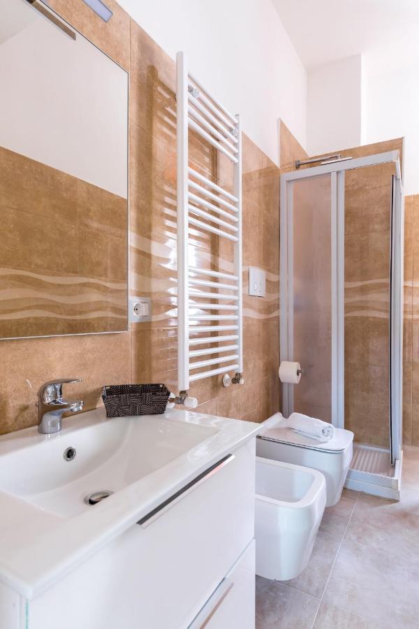Rione Emanuele III - 4 Bedroom Apartment Naples Luaran gambar
